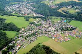 Facebook is showing information to help you better understand the purpose of a page. Luftaufnahme Von Hausen Wied Im Hintergrund Waldbreitbach 05 07 2005 Staedte Fotos De