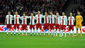 Auch im jahr 2018 setzt die polnische nationalmannschaft wieder auf den amerikanischen sportartikelhersteller nike. Polen Wm Trikots 2018