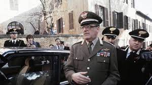 Marito di emilia, padre di carlo e dora, democratico Anniversario Dalla Chiesa Mattarella Determinato Servitore Dello Stato La Repubblica