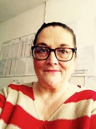 Dawn Pettingill's Instagram, Twitter & Facebook