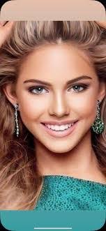 Shannon Escobar's Instagram, Twitter & Facebook