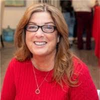 Julie Tinker's Instagram, Twitter & Facebook