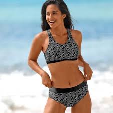 Voici la liste des boutiques de maillots de bain grande taille pour femme qui livrent en france grande taille jusqu'au 54. Epingle Sur Blanche Porte