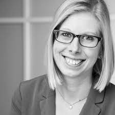 Für sie stehen wir mit exzellenter beratung, digitalem banking und einem umfangreichen produktangebot zur verfügung. Katja Bierwirth Mitarbeiterin Personalabteilung Vr Bank Main Kinzig Budingen Eg Xing