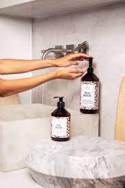 Original gift products amsterdam based lifestyle brand. Handpflege Handlotion Hugs And Kisses 250 Ml Von The Gift Label Kauzana