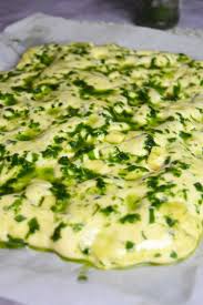 Fougasse A L Ail Des Ours Tomme Et Comte Recette Facile Recette Ail Des Ours Recette Legume Bien Manger