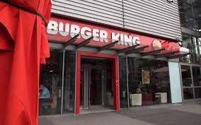 Bei burger king könnt ihr das frühstück morgens und vormittags bestellen und zwar ab dem zeitpunkt, wann dem die jeweilige filiale öffnet. Burger King Eroffnet In Elsen Ne Ws 89 4