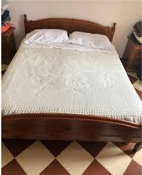 Vendesi struttura letto contenitore matrimoniale nuovo mai usato, fattura artigianale, rete con doghe in legno (160x195 cm), rivestimento in microfibra sfoderabile. Struttura Letto Matrimoniale Legno A Vallo Della Lucania Kijiji Annunci Di Ebay