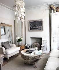 Do you love the shabby chic look? 50 Resourceful And Classy Shabby Chic Living Rooms