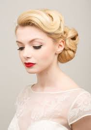 35 Easy Hairstyles For Spring Break Easy Hairstyles Nice Hairstyle Cute Hairstyle Retro Wedding Hair Bridal Hair And Makeup Vintage Updo