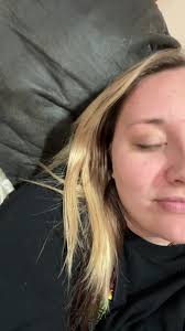 Katie || SAHM || (@katiesmitley)