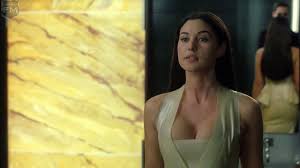 Monica bellucci, an unquestionable beauty icon, steals everyone's attention in the blink of an eye. Keanu Reeves Kissing Monica Bellucci The Matrix Reloaded Imax Youtube