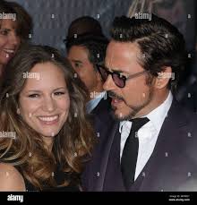 Robert downey jr and wife hi-res stock photography and images