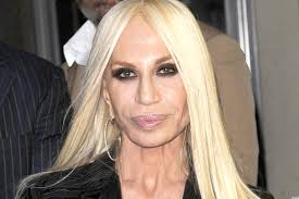 Nelle foto dei primi anni '90 infatti, donatella è quasi irriconoscibile. Donatella Versace Cosi Sono Uscita Dall Incubo Della Cocaina Ilgiornale It