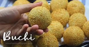 Buchi Or Butsi Is Made Up Of Glutinous Rice Flour With Sugar Coated With Sesame Seeds Moulded In Round Shape Ball Deep F Buchi Recipe Filipino Snacks Foodie
