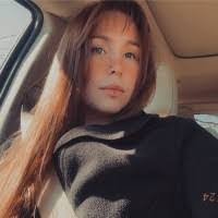 Evelyn Beliveau's Instagram, Twitter & Facebook