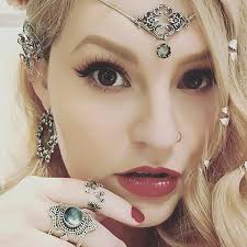 ELVIN. Silver Leaf Hair Twists