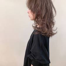 芸能人も夢中 流行りのマッシュウルフカットスタイル ショート ロングまで hair 2021 レイヤーカットヘア グランジヘア ロング パーマ