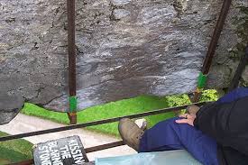 Why Do People Kiss The Blarney Stone Blarney Stone Castles In Ireland Tourist Trap
