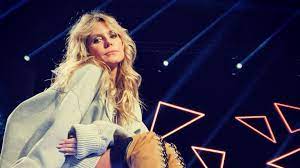 Dies ist der offizielle germany's next topmodel kanal!auch 2021 begibt sich weltstar heidi klum wieder auf die suche nach germany's next topmodel, und auf prosieben.de findet ihr natürlich wieder alle videos aus der sendung sowie weitere spannende infos und storys zu den models. Ohne Hose So Sexy Zeigt Sich Heidi Klum Am Gntm Set Promiflash De