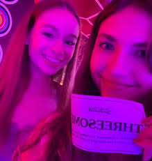 Erin Mcghee's Instagram, Twitter & Facebook