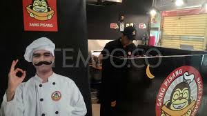 Banyak warganet yang tertawa karena akun tersebut. 3 Bulan Bisnis Pisang Kaesang Pangarep Buka 4 Cabang Di Jakarta Bisnis Tempo Co