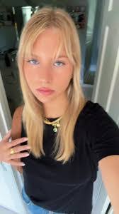 Lily Coates's Instagram, Twitter & Facebook