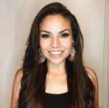 Stephanie Cutshall's Instagram, Twitter & Facebook