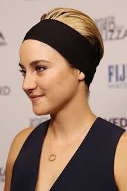 White Bird With Long Hair On Head Shailene Woodley Getting To White Bird In A Blizzard Screening Http Celebs Life Com P 48394 Shailene Shailene Woodley Short Hair Styles