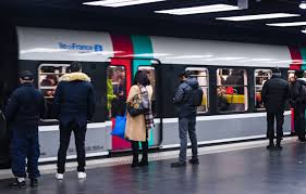 Métro Paris: Lignes FERMÉES! Le Chaos des Transports Continue!