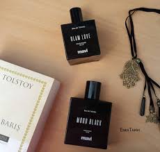 Mavi Glam Love Kadin Parfumu Odunsu Notalara Sahip Iceriginde Orkide Muge Ve Vanilya Var Mavi Mood Black Erkek Parfumu Mis Erkek Parfumu Parfum Makyaj