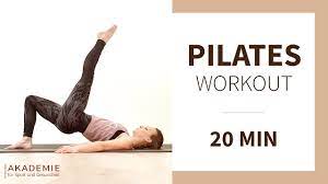 Benötigt wird für diese übungen in erster linie ein weicher teppich oder eine gymnastikmatte , angenehme trainingskleidung (socken statt sportschuhe) und ein gut gelüfteter raum. Pilates Ubungen Fur Rucken Bauch Beine Und Po Workout Fur Anfanger Fortgeschrittene Youtube
