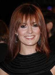 You can spice up your shoulder length hair elegantly with layers, the beautiful thing about this type of hair styles/wigs is that they always give that out standing with or without bangs. Medium Hairstyles With Bangs 2014 Black Haircut Medium Length Hair Styles Bangs With Medium Hair Hair Styles
