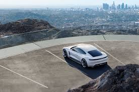 2015 Porsche Mission E Concept: футуристический электрический автомобиль