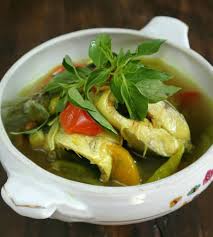 Resep - Pindang Serani Bandeng by @liteofnight Bahan : ▫️ 2 ekor bandeng ukuran sedang, potong menjadi 4 bagian ▫️ 5 siung bawang merah, iris tipis ▫️ 5 siung bawang putih, iris
