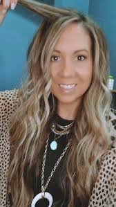 Transform your tresses effortlessly! This dynamic duo hair styler with  titanium plates is your go-to for sleek straightening and fabulous curls,  whether your locks are long or short. Say hello to ...