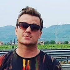 Ashley Buchholz's Instagram, Twitter & Facebook