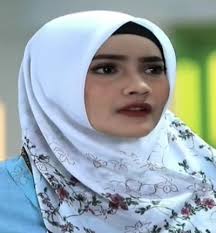 Konon kabarnya, enzy storia dan ramadhianto telah putus, dan saat ini enzy storia dikabarkan berpacaran dengan pradikta wicaksono atau dikta. Foto Dan Biodata Pemain Pemeran Sinetron Utusan Dari Surga Rcti Info Artis Musik Dan Televisi