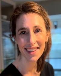 Sarah Lukens's Instagram, Twitter & Facebook