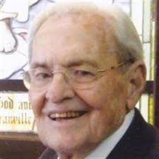 Emmett Bell's Instagram, Twitter & Facebook