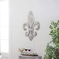 Made of iron, this fleur de lis is in full bloom. Amazon Com Deco 79 Metal Fleur De Lis Wall Decor 25 By 30 Home Kitchen
