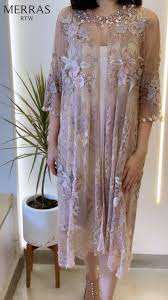 Brokat prancis, model brokat ini jadi yang paling diburu oleh masyarakat, apalagi untuk acara harga mulai dari 500an ribu rupiah permeternya. Pin Oleh Marsya Asikin Di Mini Payet Elbise Pakaian Jelita Pakaian Pernikahan Gaun Untuk Acara