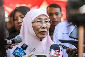 Deputy prime minister, datuk seri dr wan azizah wan ismail, has revealed in parliament today that the federal government has failed to enforce a nationwide ban on child marriages as seven states are not cooperating. Never Forget History Of Palestinian Oppression Says Dr Wan Azizah Malaysia Malay Mail
