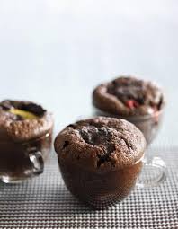 Le Moelleux Au Chocolat Pour 4 Personnes Recettes Elle A Table Recette En 2020 Moelleux Au Chocolat Fondant Au Chocolat Recette Fondant Au Chocolat