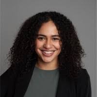 Laura Meli's Instagram, Twitter & Facebook