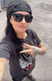 Leslie Gurley's Instagram, Twitter & Facebook