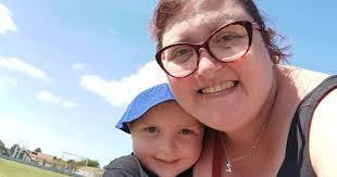 Leanne Cartwright's Instagram, Twitter & Facebook