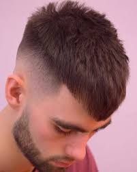 The oval/round, oblong/rectangle, & heart/inverted triangle face shapes in my. 70 Best Male Haircuts For Round Faces Be Unique In 2021