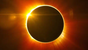 Untuk bisa mengabadikan foto gerhana matahari total, ada beberapa hal yang harus kamu perhatikan. Besok Bakal Terjadi Gerhana Matahari Total Ini Lokasnya Umum