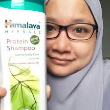 Rambut itu sememangnya mahkota setiap wanita. Review Syampu Himalaya Solusi Terbaik Untuk Rambut Bermasalah Lynda Che Lah